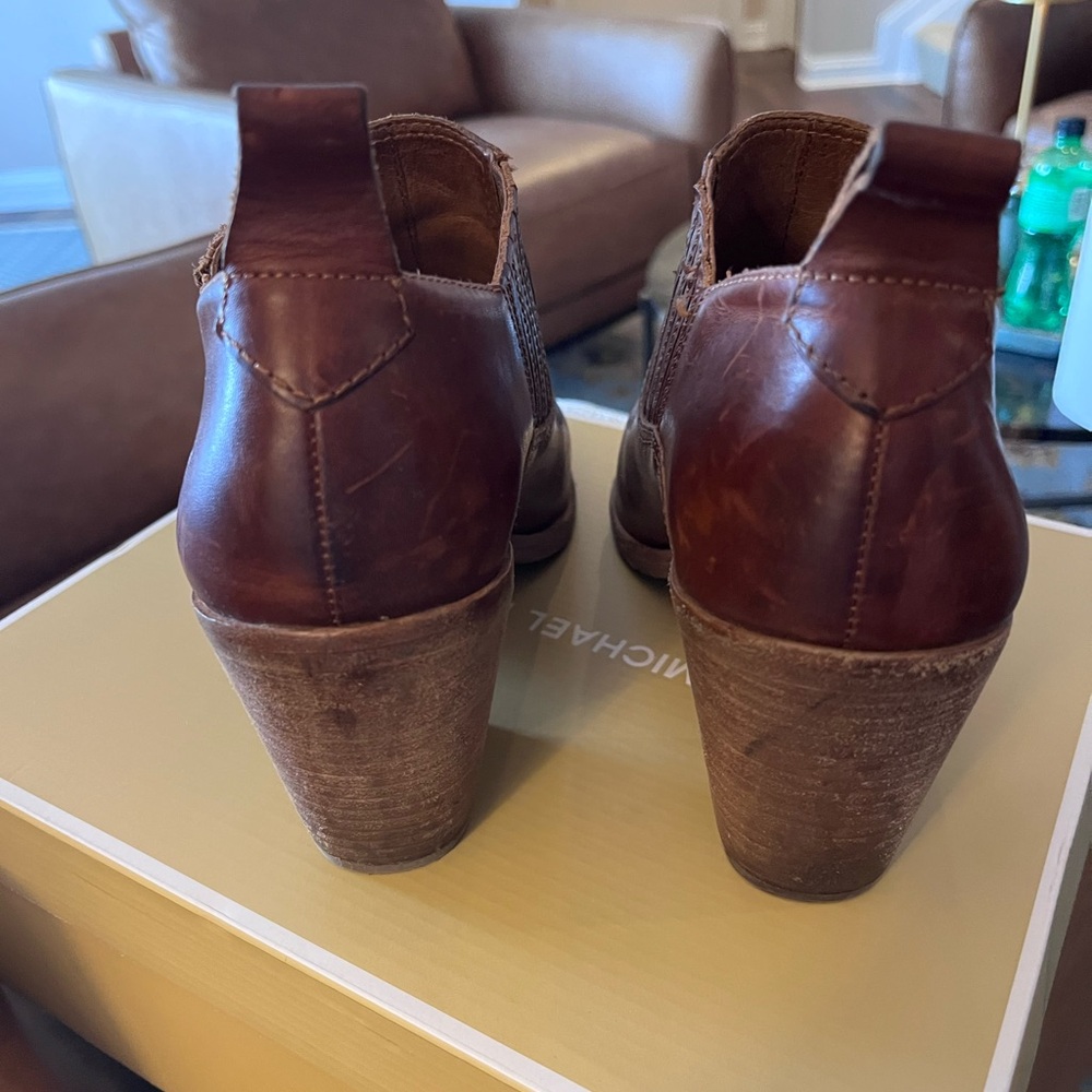 Frye Faye Shootie leather ankle boots. Perfect western style! - Picture 3 of 12